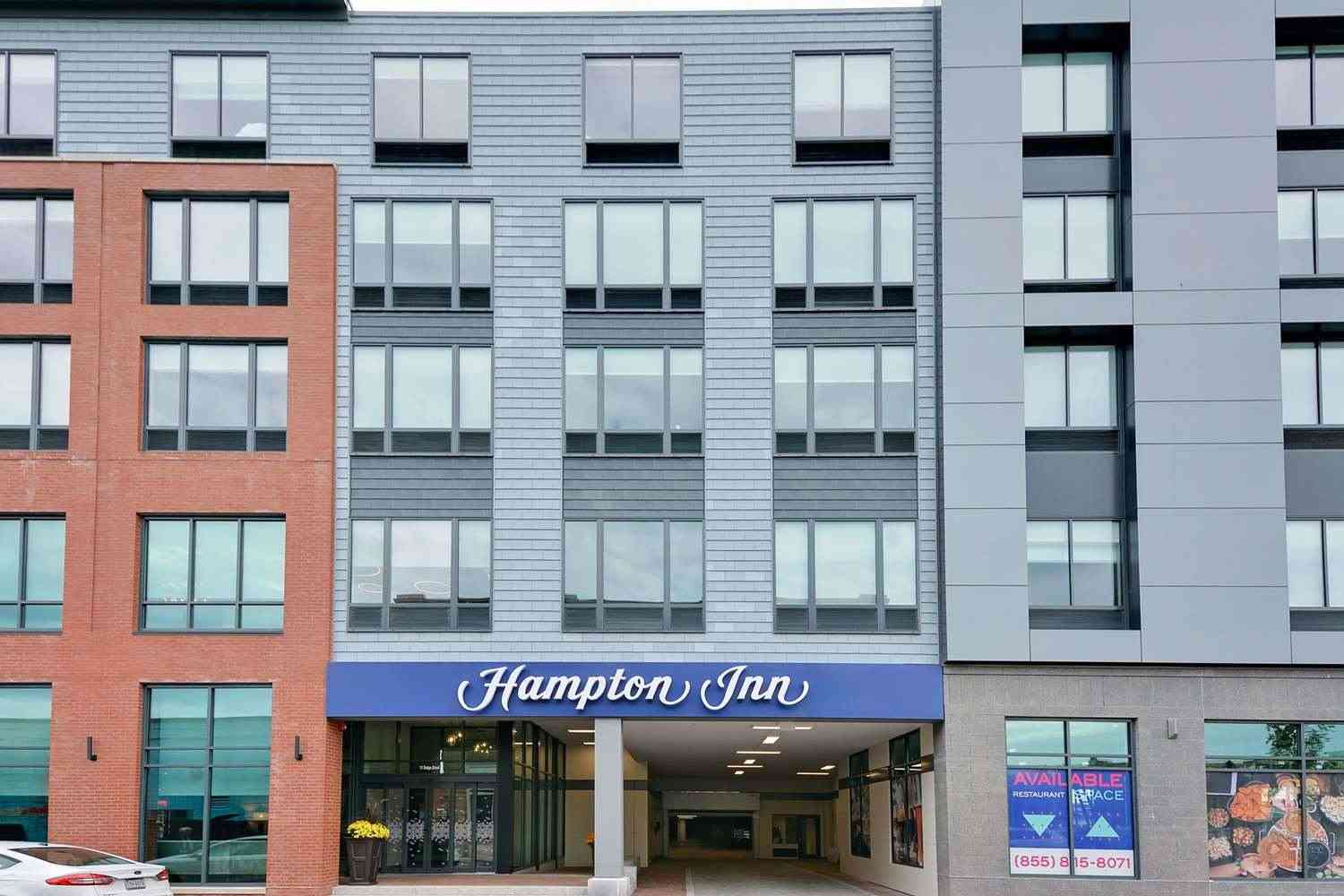 Hampton Inn Salem Boston в Salem, MA