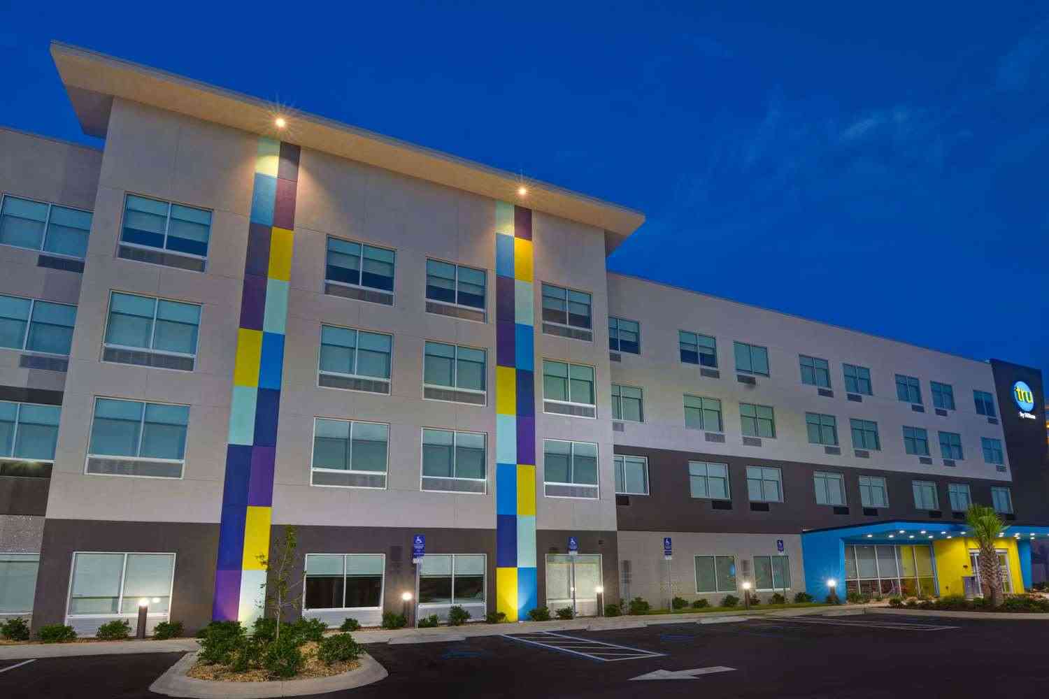 Tru by Hilton Fort Walton Beach в Fort Walton Beach, FL