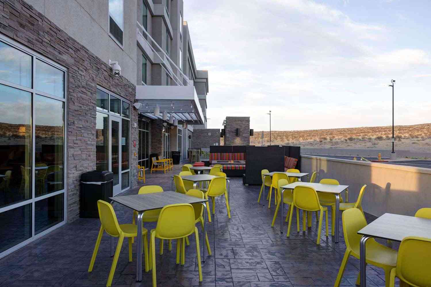 Home2 Suites by Hilton Barstow в Barstow, CA