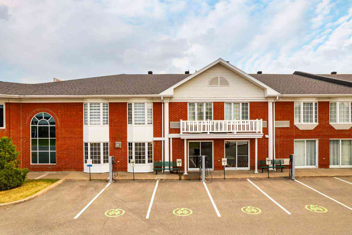 Les Suites De Laviolette Ascend Hotel Collection в Trois Rivieres, QC