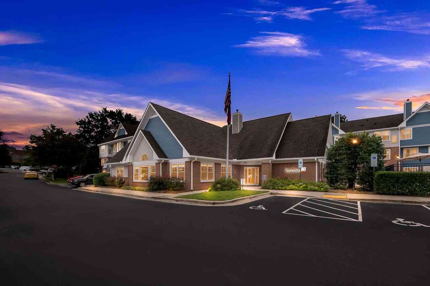 Sonesta ES Suites Raleigh Cary в Cary, NC