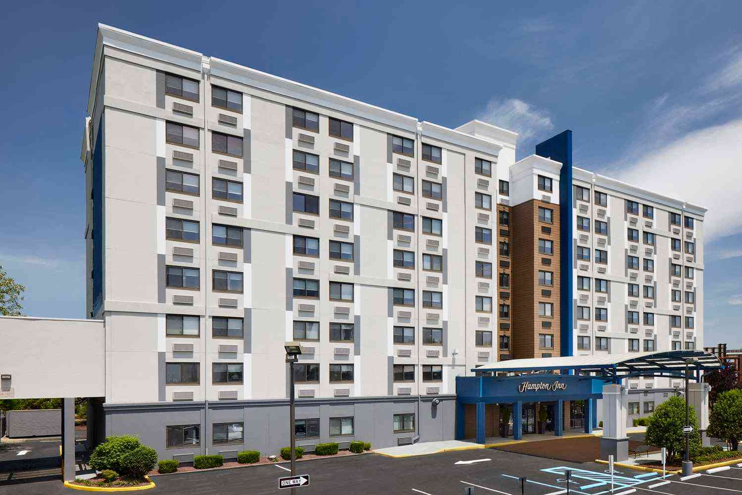 Hampton Inn Newark Airport в Newark, NJ
