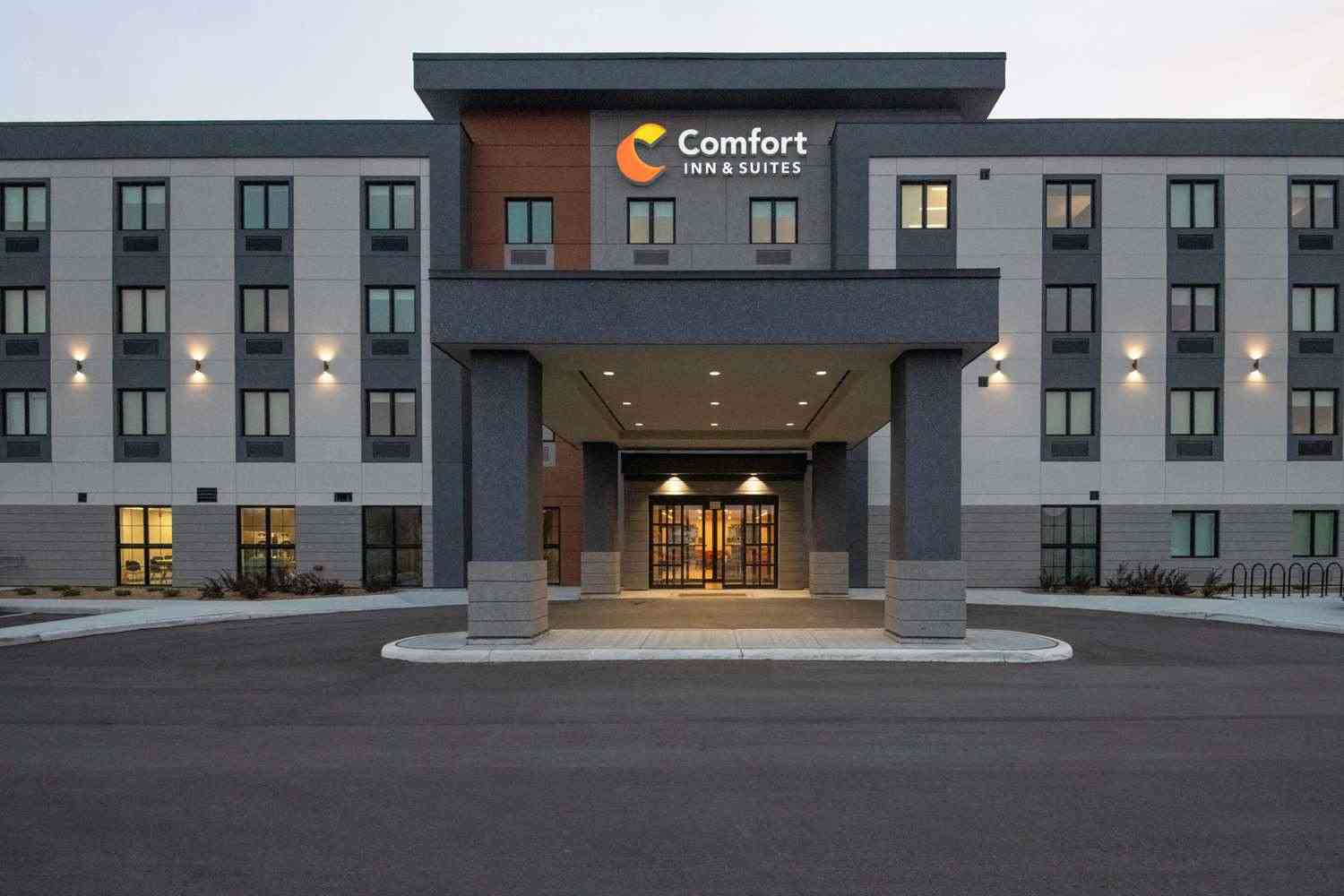 Comfort Inn & Suites - Carleton Place, Carleton Place, ON