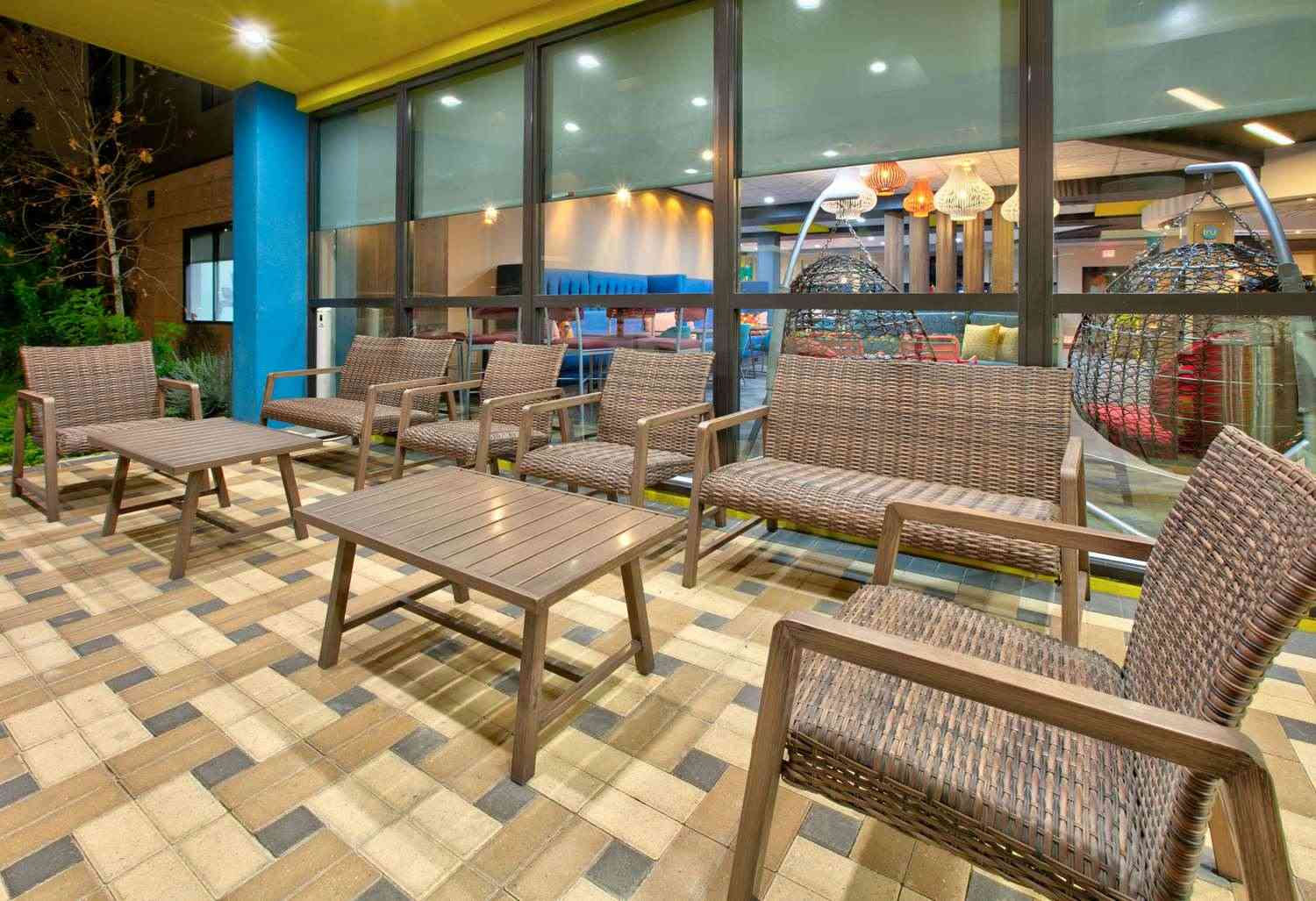 Tru by Hilton San Antonio at the Rim, San Antonio, TX