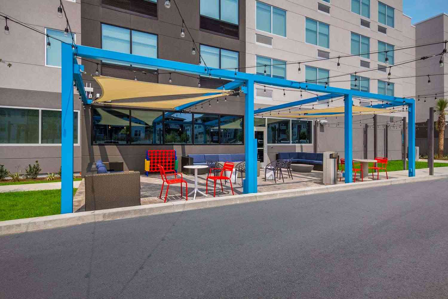 Tru by Hilton Destin в Destin, FL