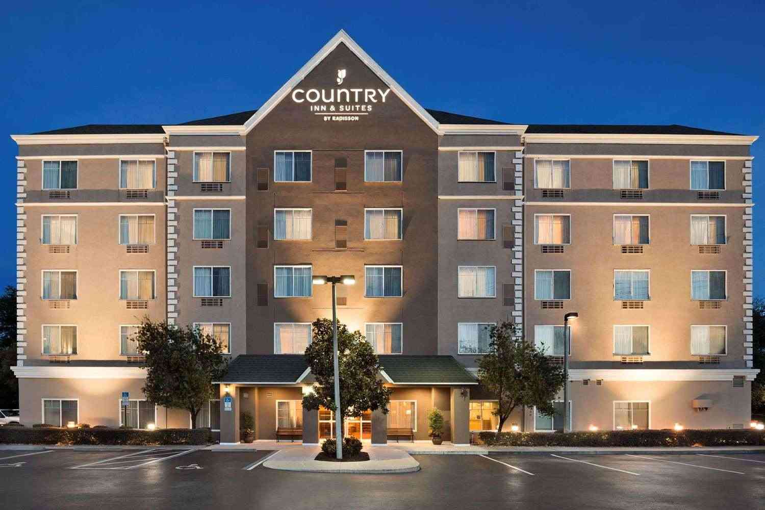 Country Inn & Suites Ocala a Ocala, FL