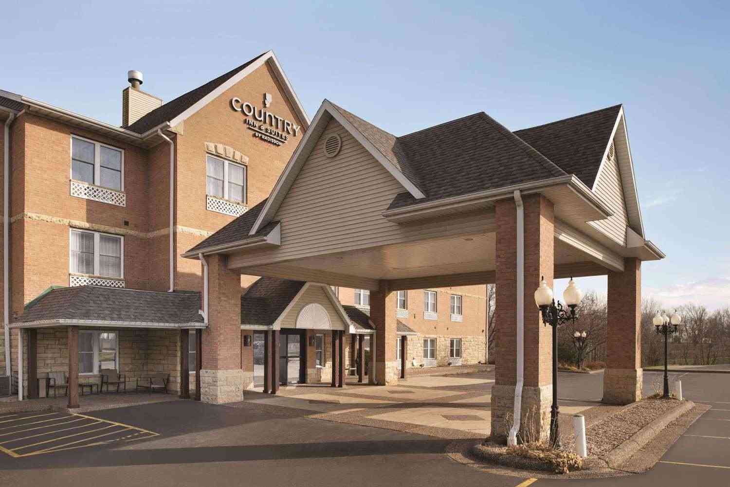 Country Inn & Suites By Radisson Galena в Galena, IL