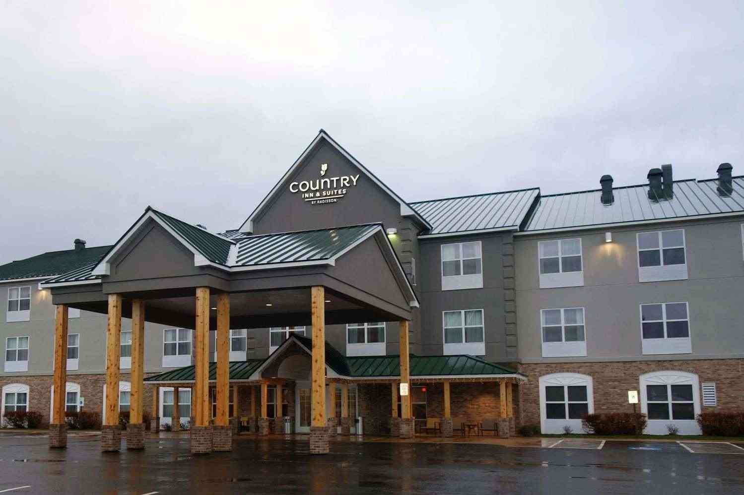 Country Inn & Suites By Radisson, Houghton, MI в Houghton, MI