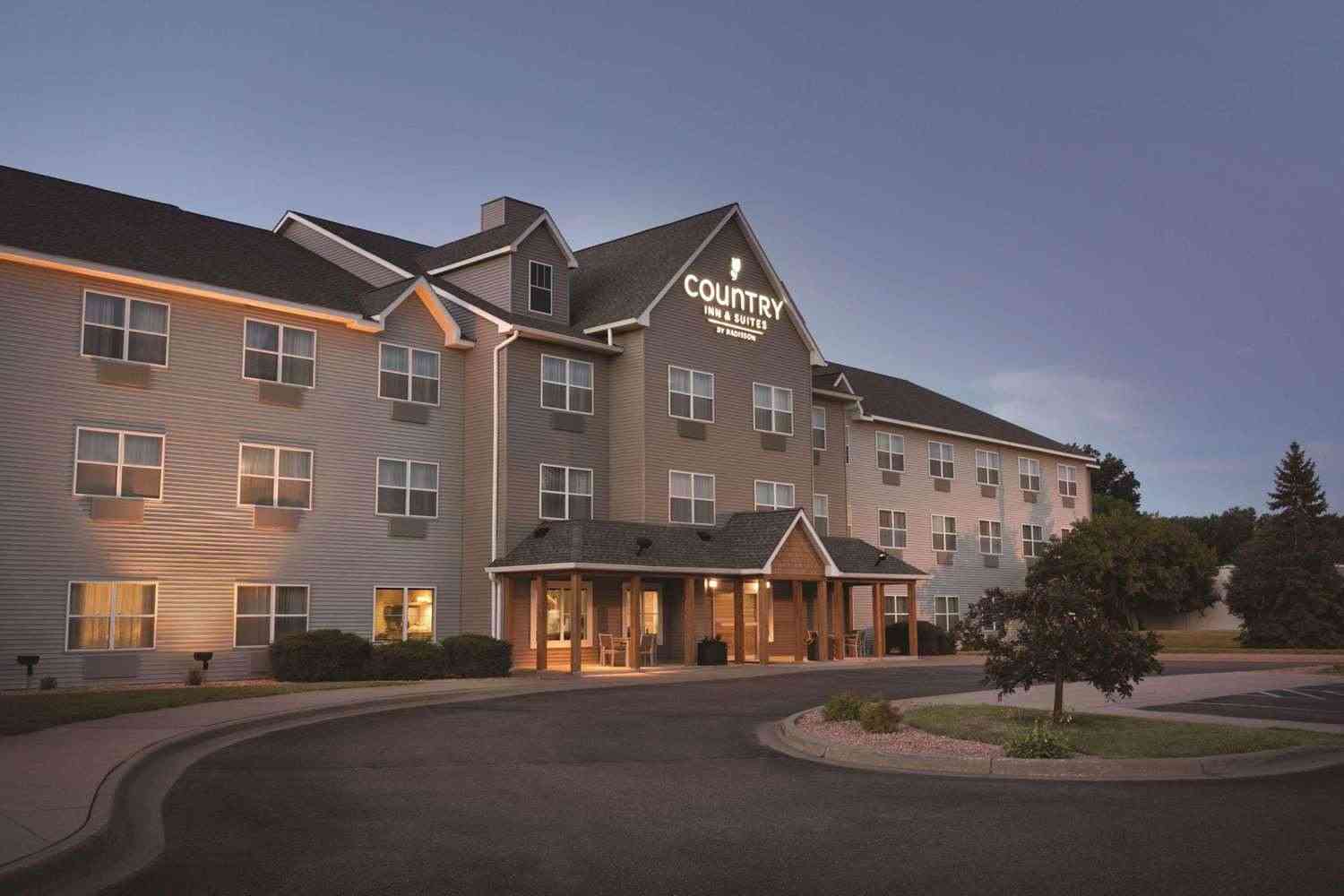 Country Inn & Suites By Radisson Brooklyn Center, Brooklyn Center, MN