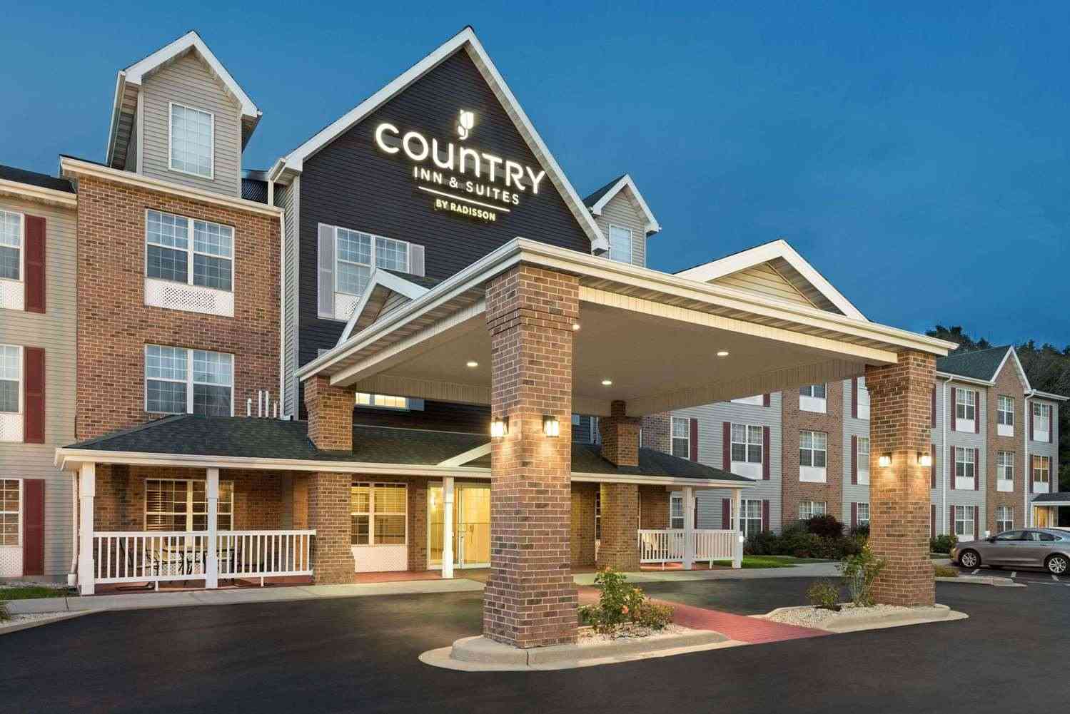 Country Inn & Suites By Radisson Milwaukee Airport, Milwaukee, WI