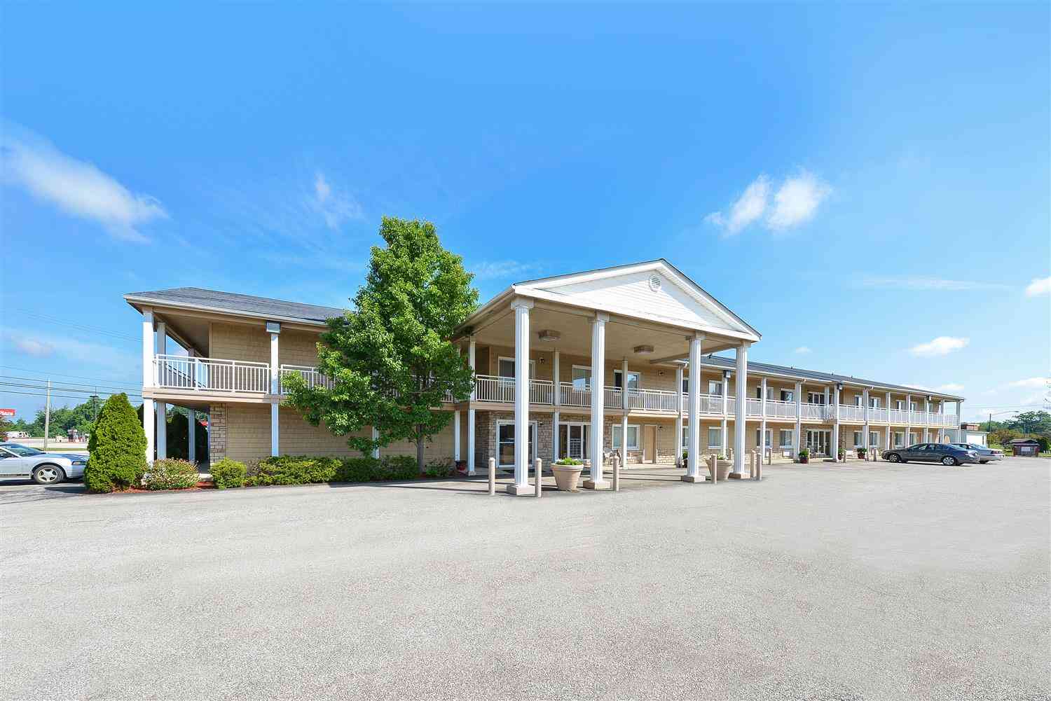 Ashtabula, OHにおけるAmericas Best Value Inn Austinburg 