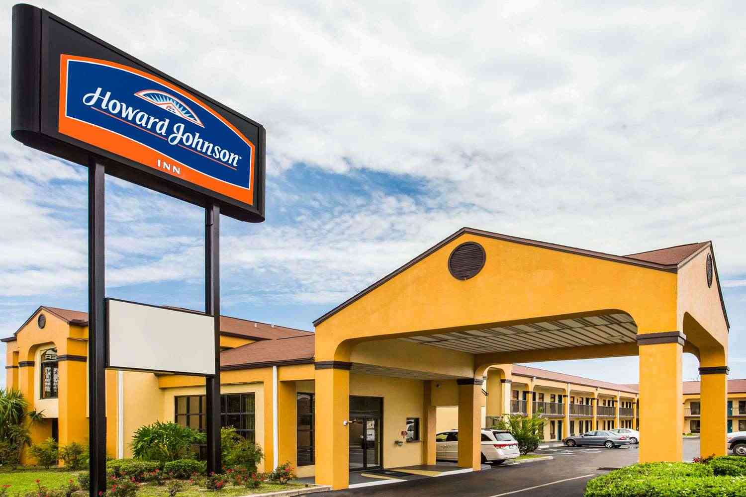 Howard Johnson by Wyndham Panama City a Panama City, FL