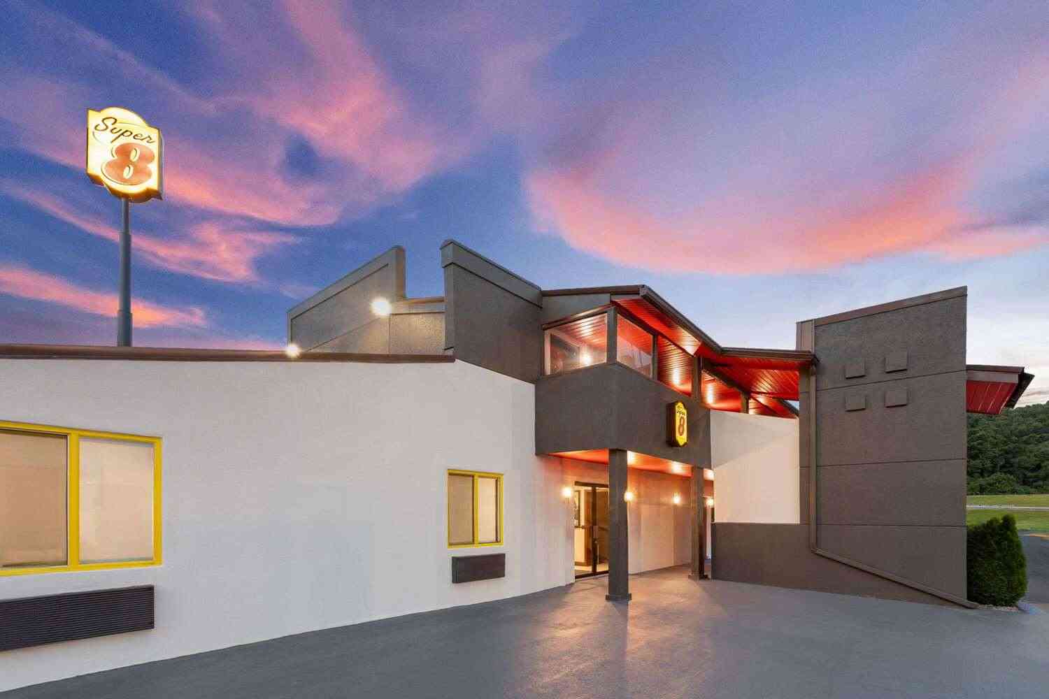 Bridgeport, WV 的 Super 8 by Wyndham Bridgeport/Clarksburg Area