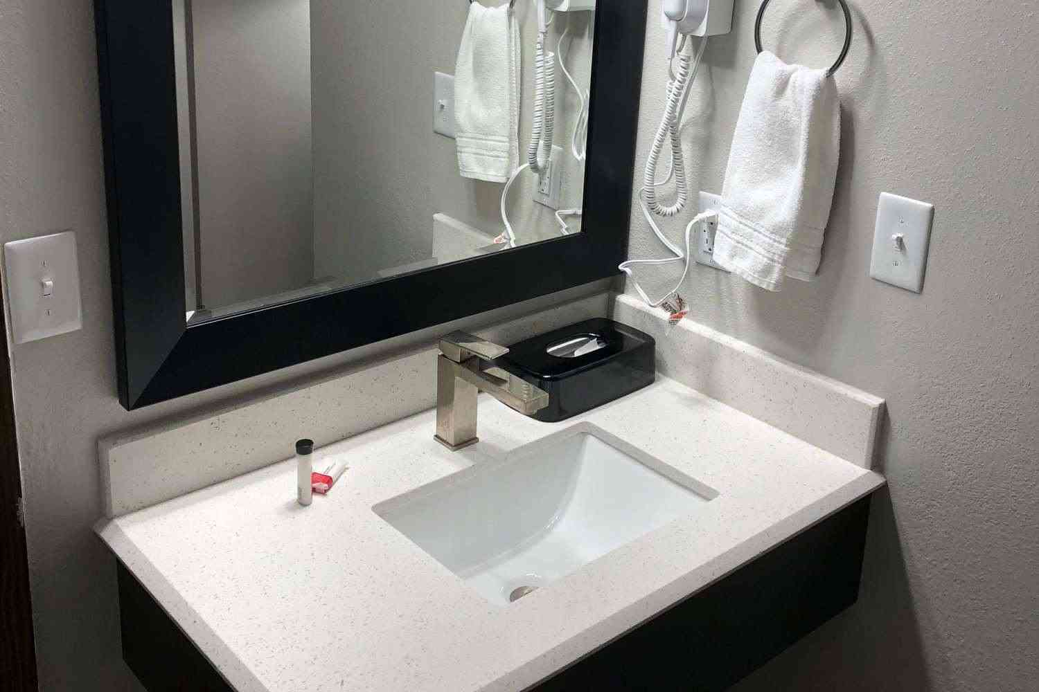 Super 8 by Wyndham Eureka, Eureka, CA