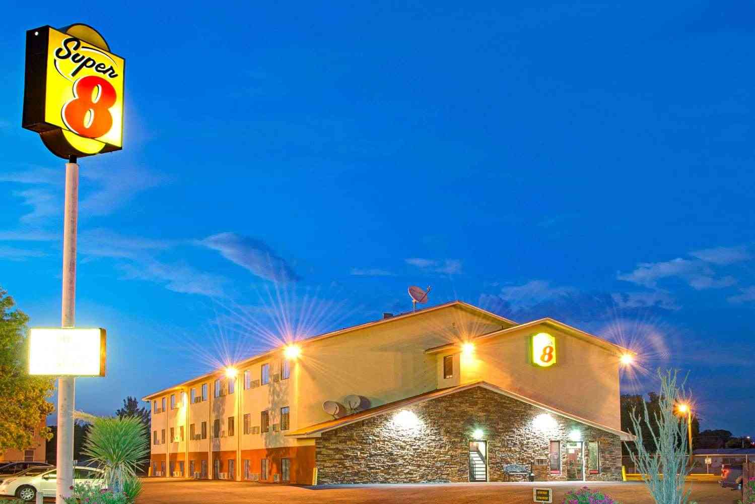 Super 8 by Wyndham Las Cruces University Area em Las Cruces, NM