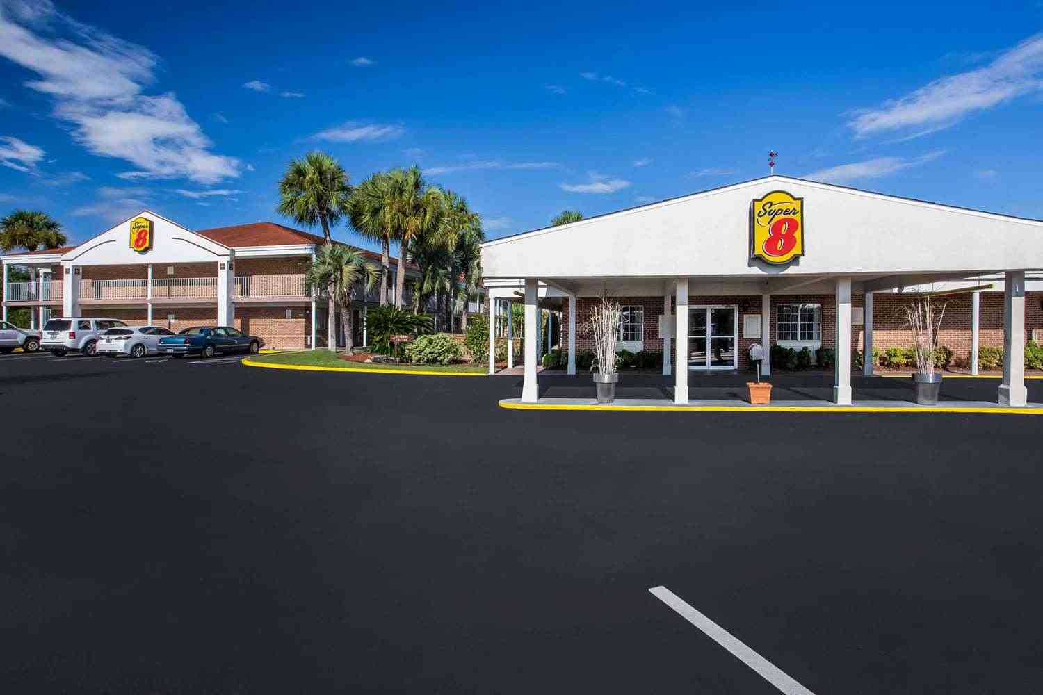 Super 8 by Wyndham Lake City в Lake City, FL