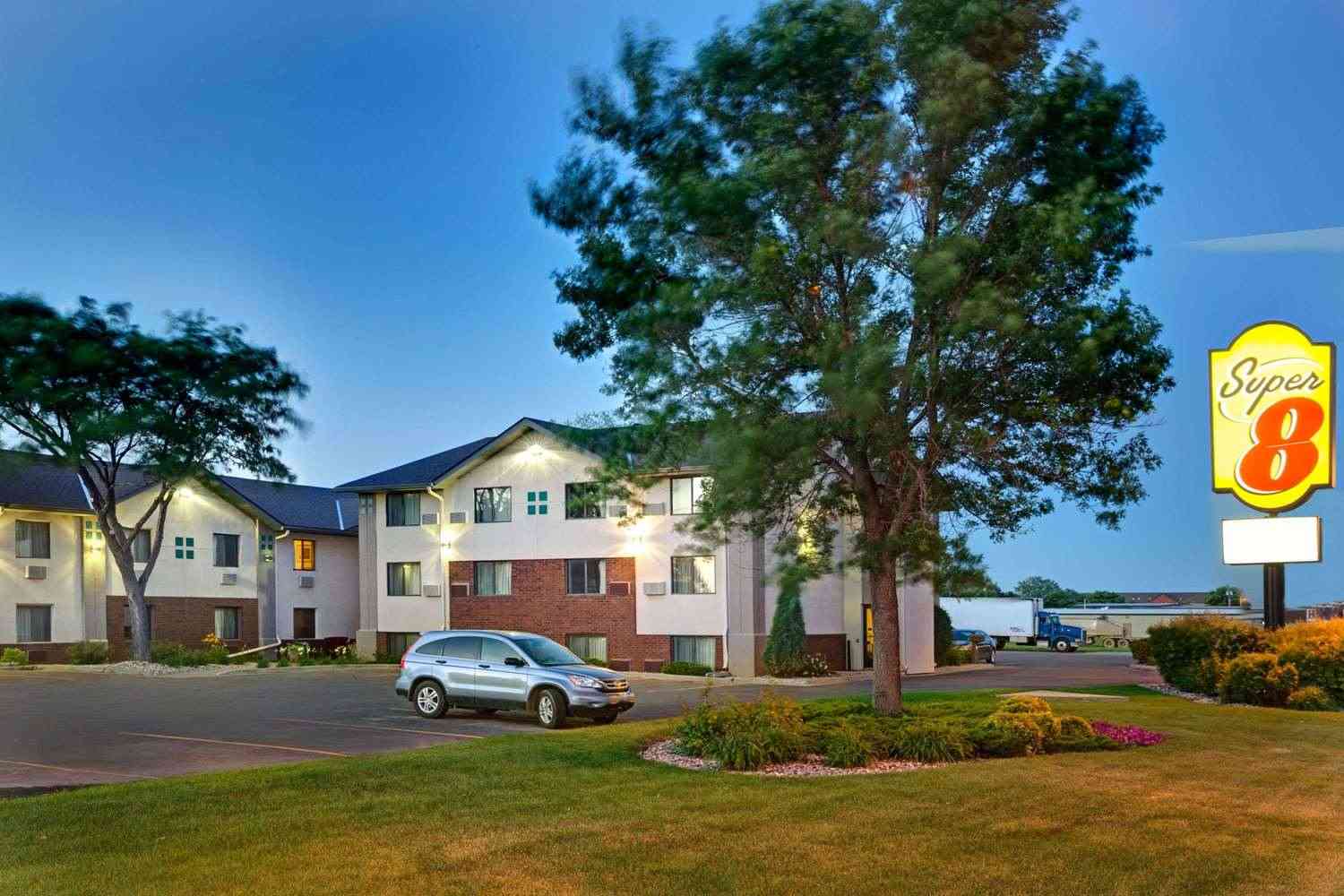 Super 8 by Wyndham Aberdeen East, Aberdeen, SD