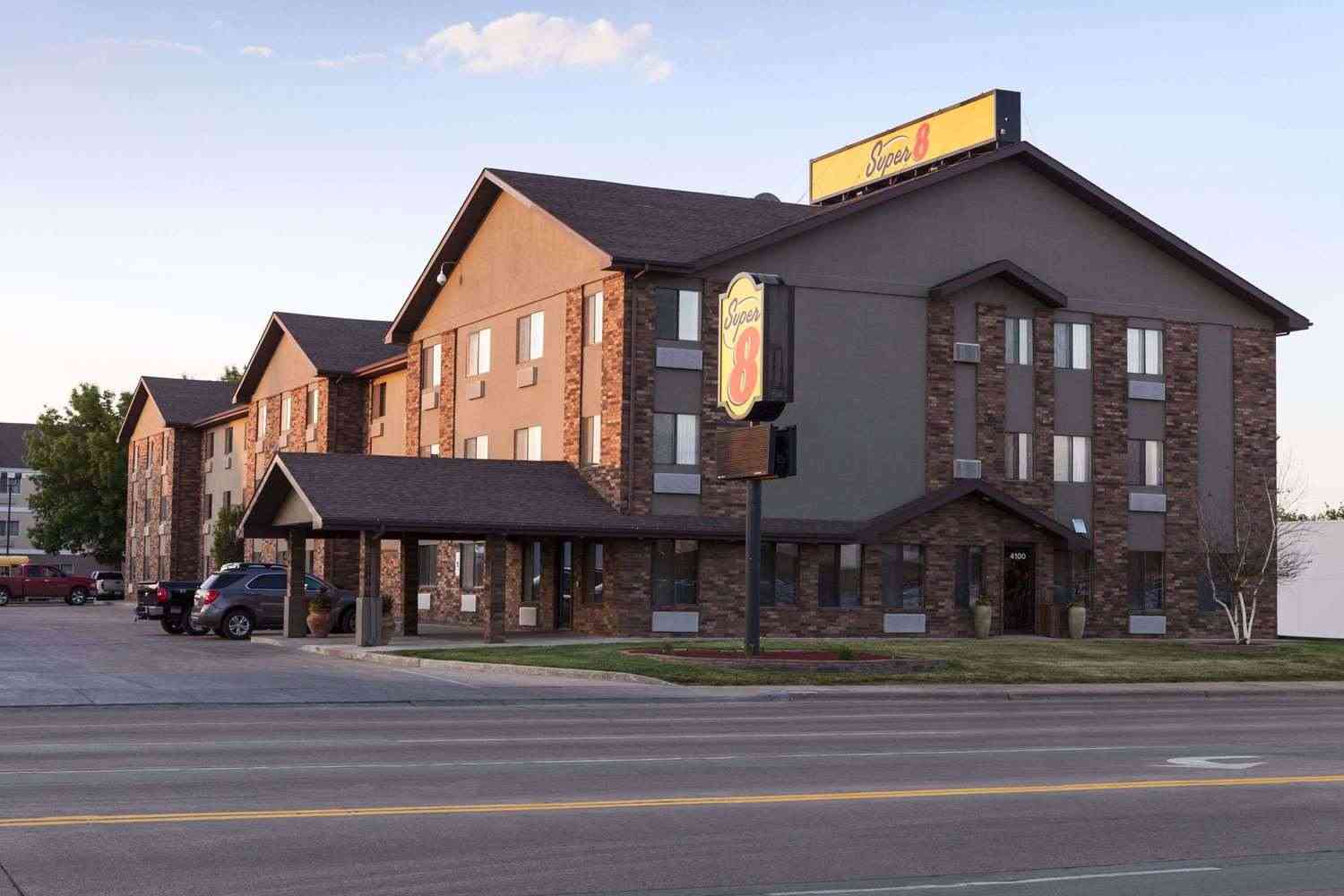 Super 8 by Wyndham Sioux Falls/41st Street em Sioux Falls, SD