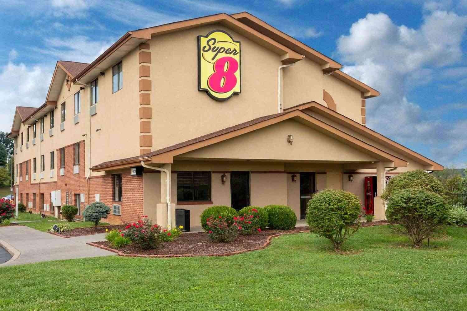 Super 8 by Wyndham Abingdon VA, Abingdon, VA