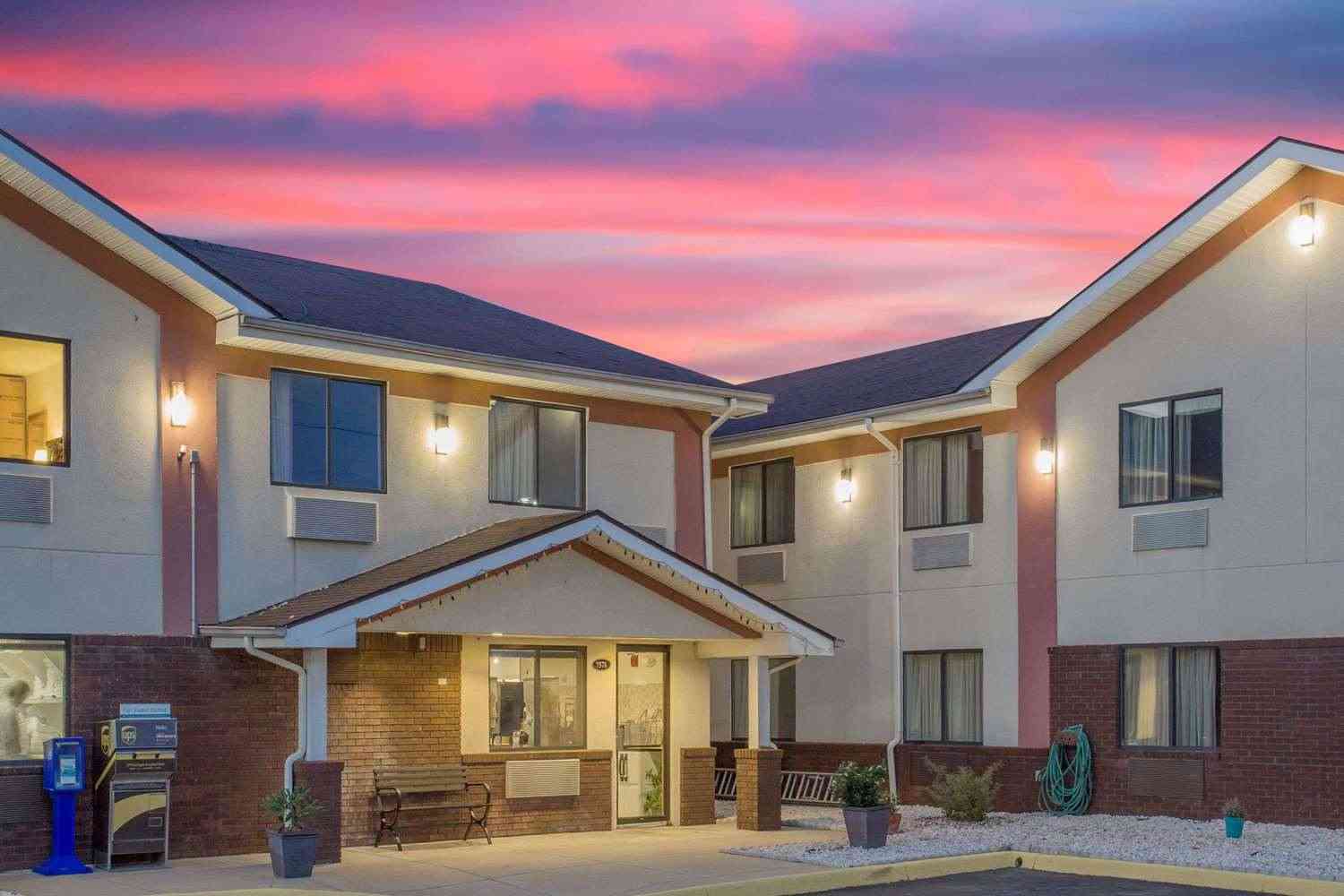 Super 8 by Wyndham Appomattox VA em Appomattox, VA