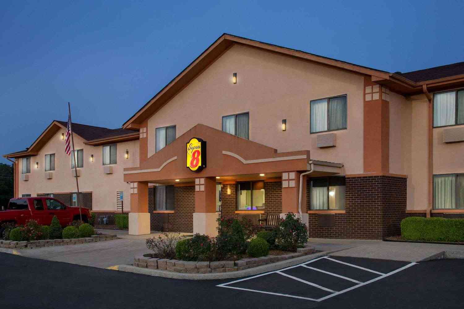 Super 8 by Wyndham Mayfield i Mayfield, KY