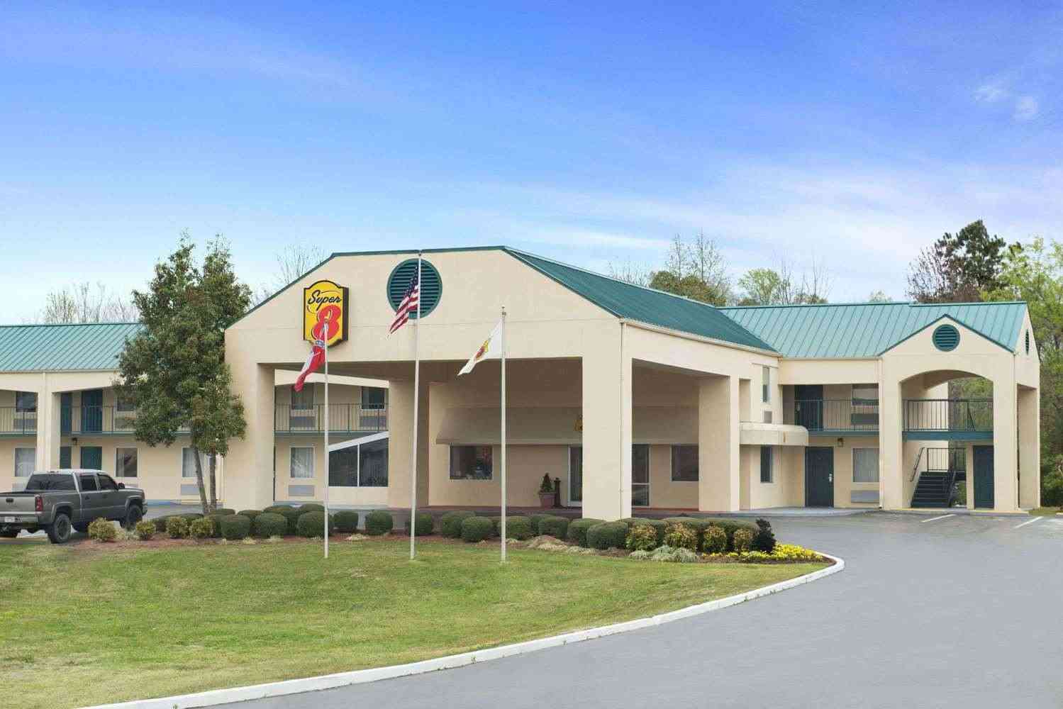 Super 8 by Wyndham Meridian in Meridiaan, MS