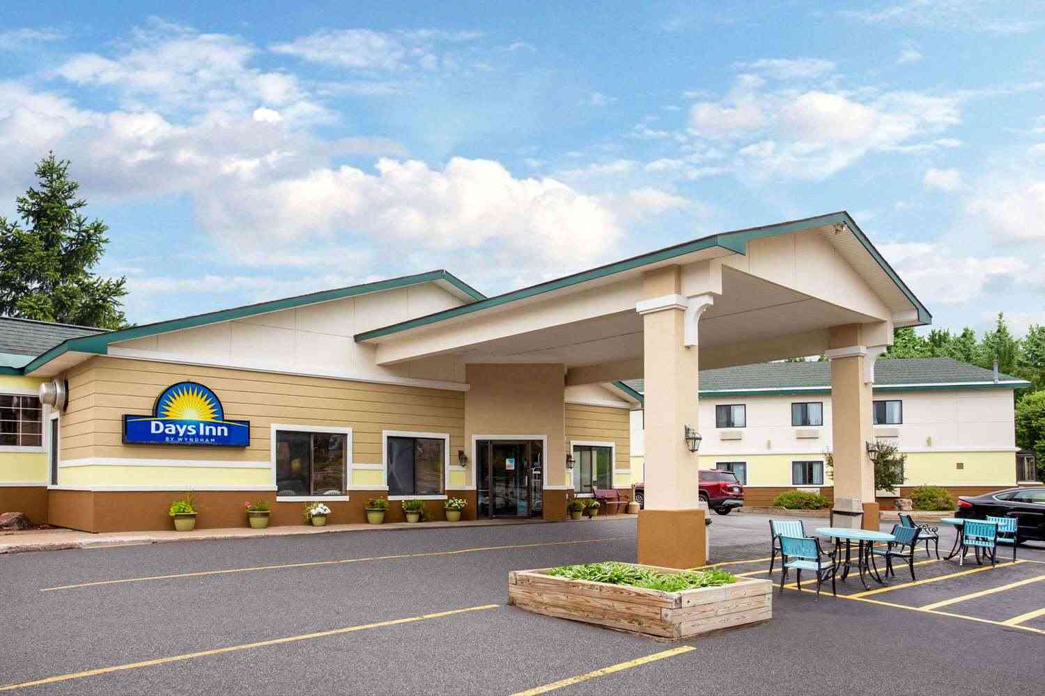 Days Inn by Wyndham Marquette, Marquette, MI