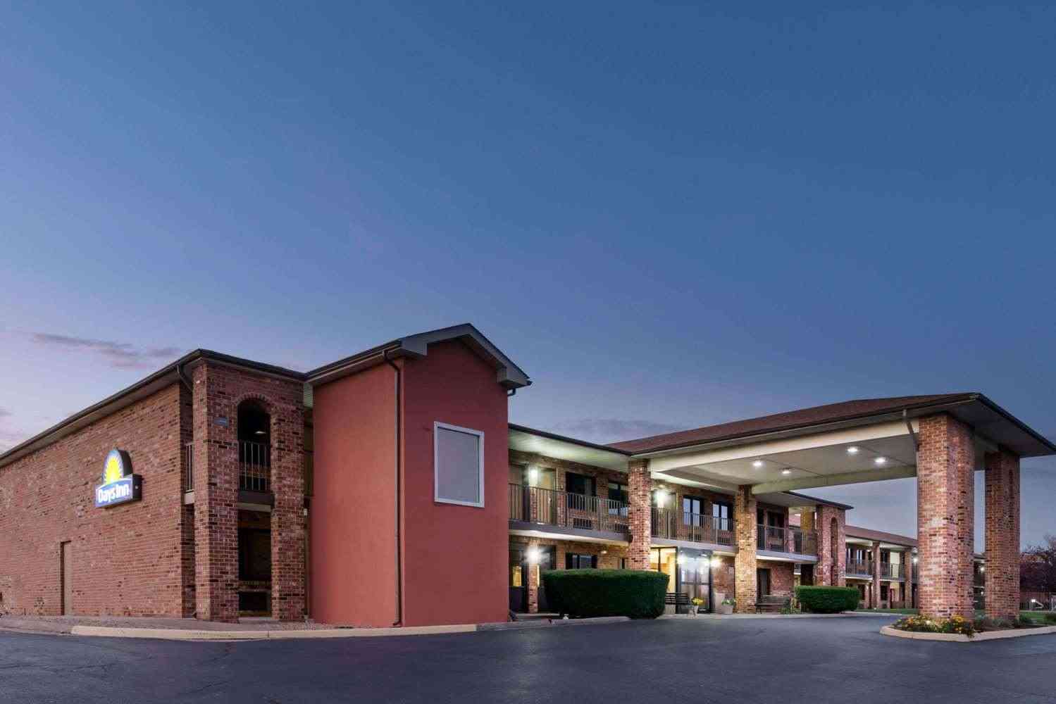 Days Inn by Wyndham New Market Battlefield in New Market, VA