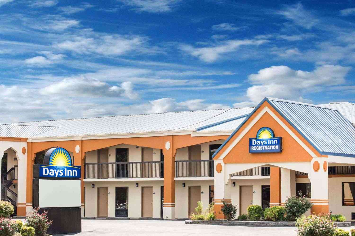 Days Inn by Wyndham Athens в Athens, TN