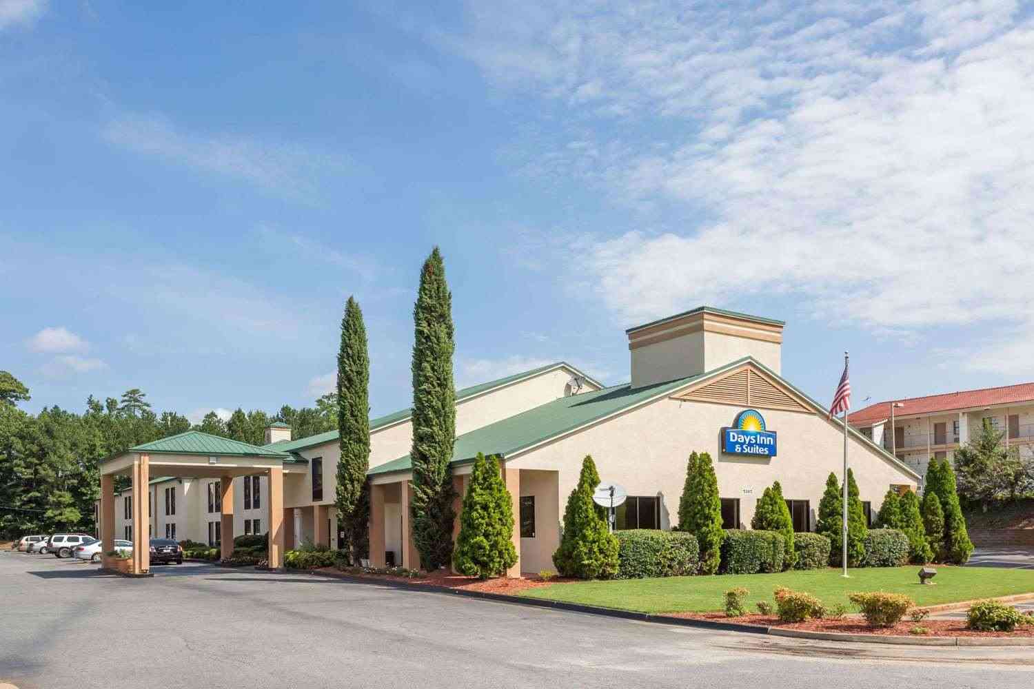 Days Inn & Suites by Wyndham Peachtree Corners/Norcross i Norcross, GA