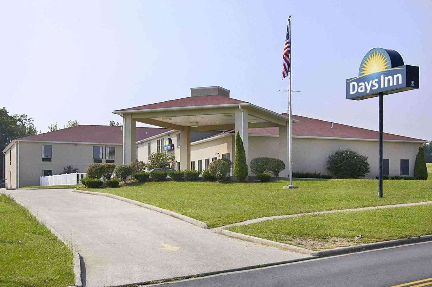 Days Inn by Wyndham Hillsboro, Hillsboro, OH
