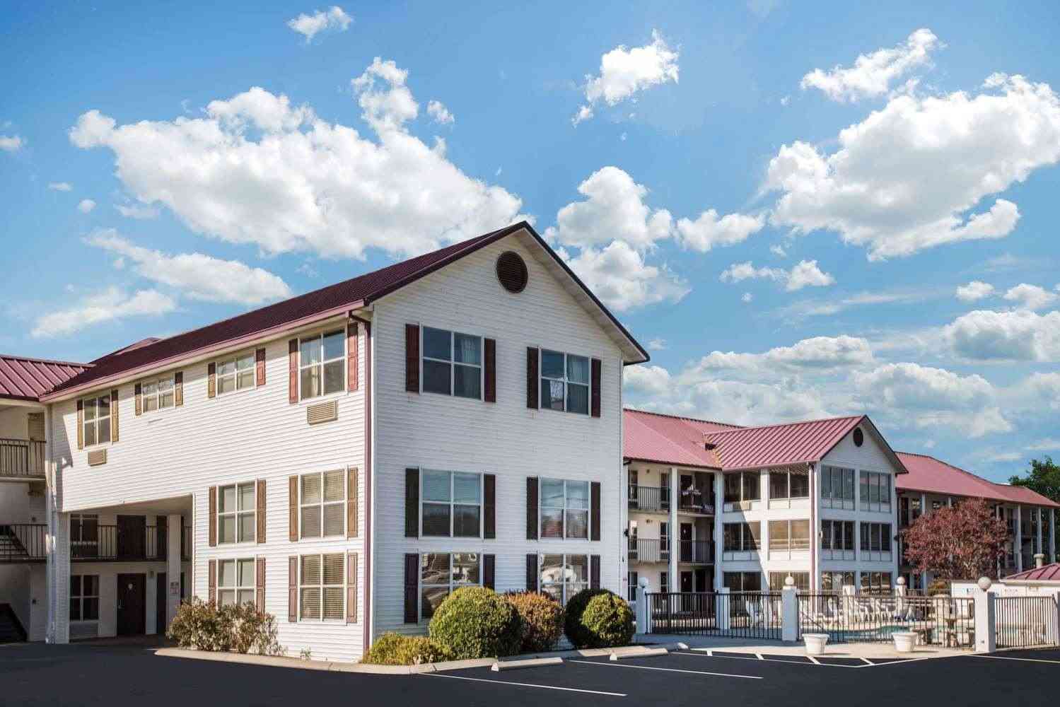 Sevierville, TN의 Super 8 by Wyndham Sevierville Riverside