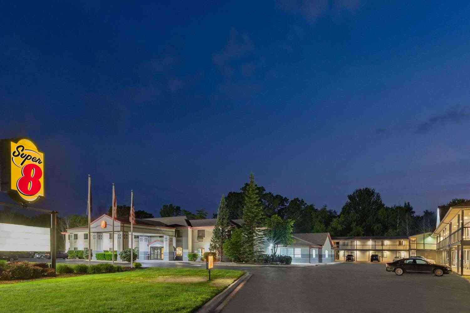 Super 8 by Wyndham Marysville/Port Huron Area, Marysville, MI