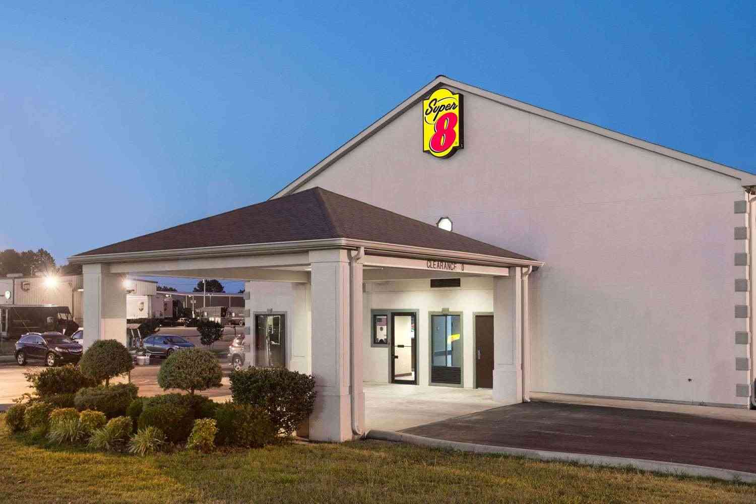 Super 8 by Wyndham Booneville, Booneville, MS
