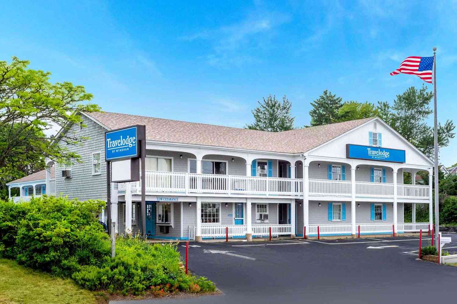 West Dennis, MA 的 Travelodge by Wyndham Cape Cod Area