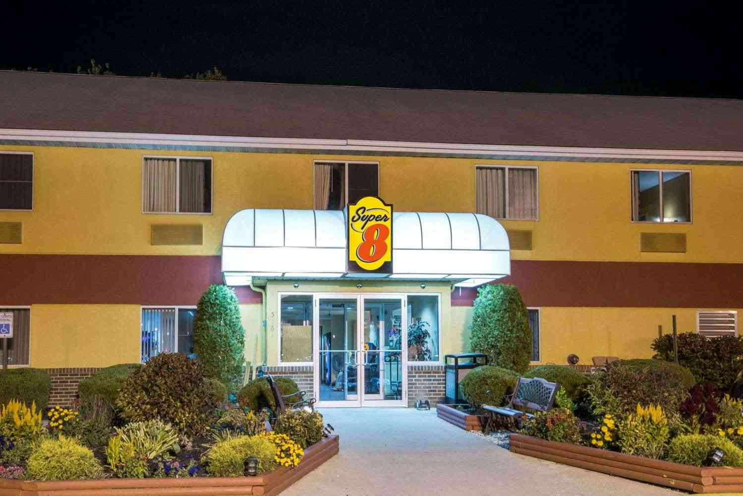 Super 8 by Wyndham Medina a Medina, OH