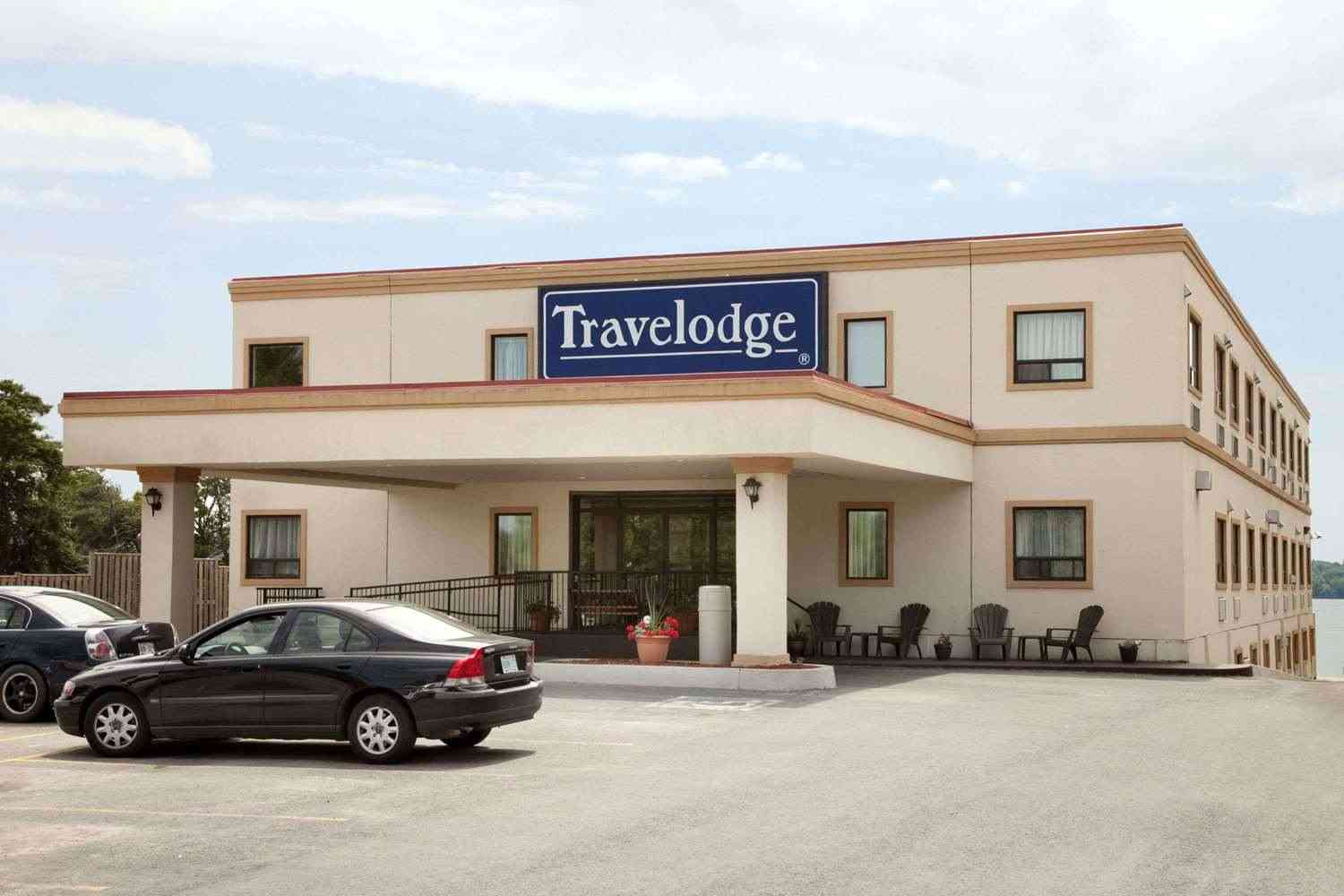 Travelodge by Wyndham Trenton в Trenton, ON