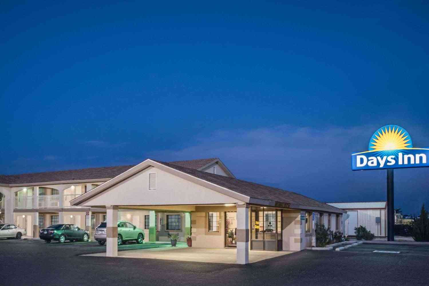 Days Inn by Wyndham Andrews Texas в Andrews, TX