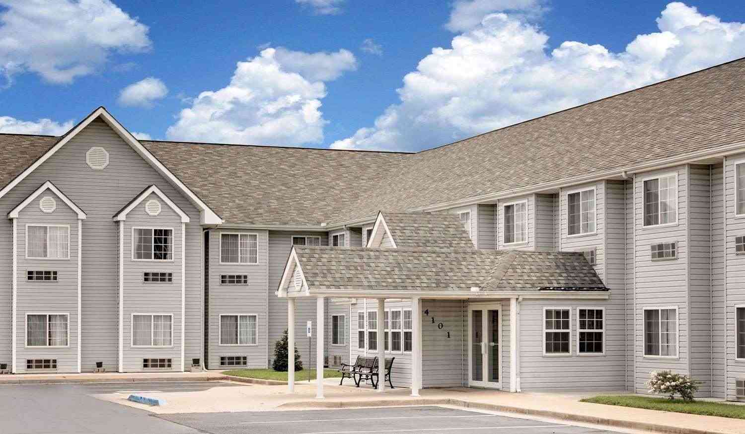 Microtel Inn & Suites by Wyndham Joplin в Joplin, MO