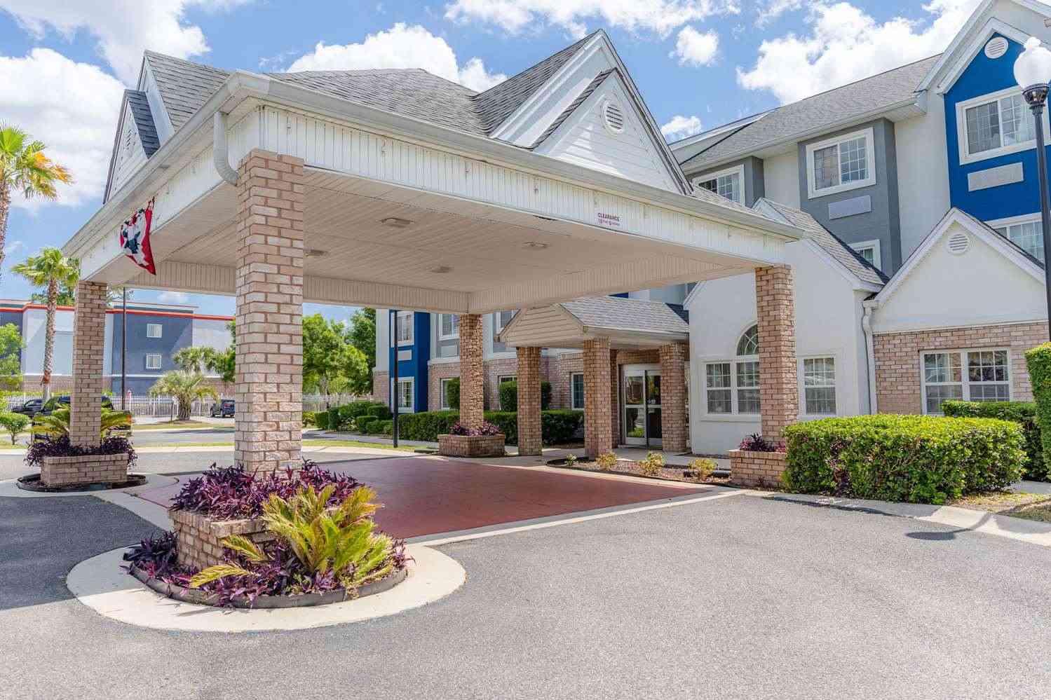 Microtel Inn & Suites by Wyndham Kingsland Naval Base I-95 в Kingsland, GA