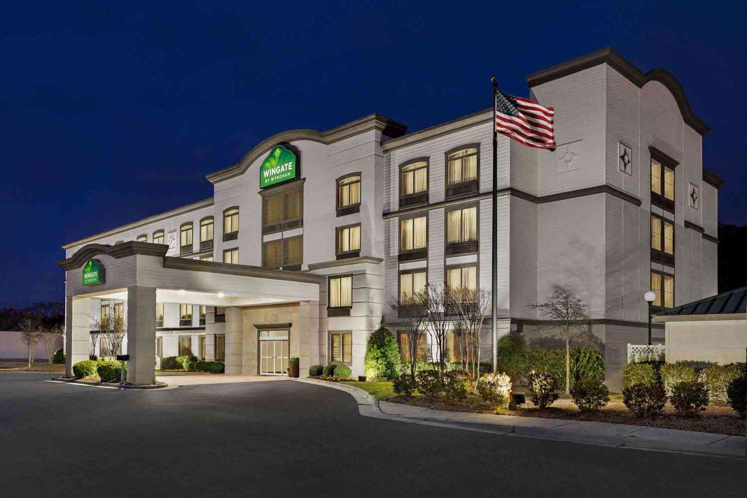 Wingate by Wyndham Southport в Southport, NC