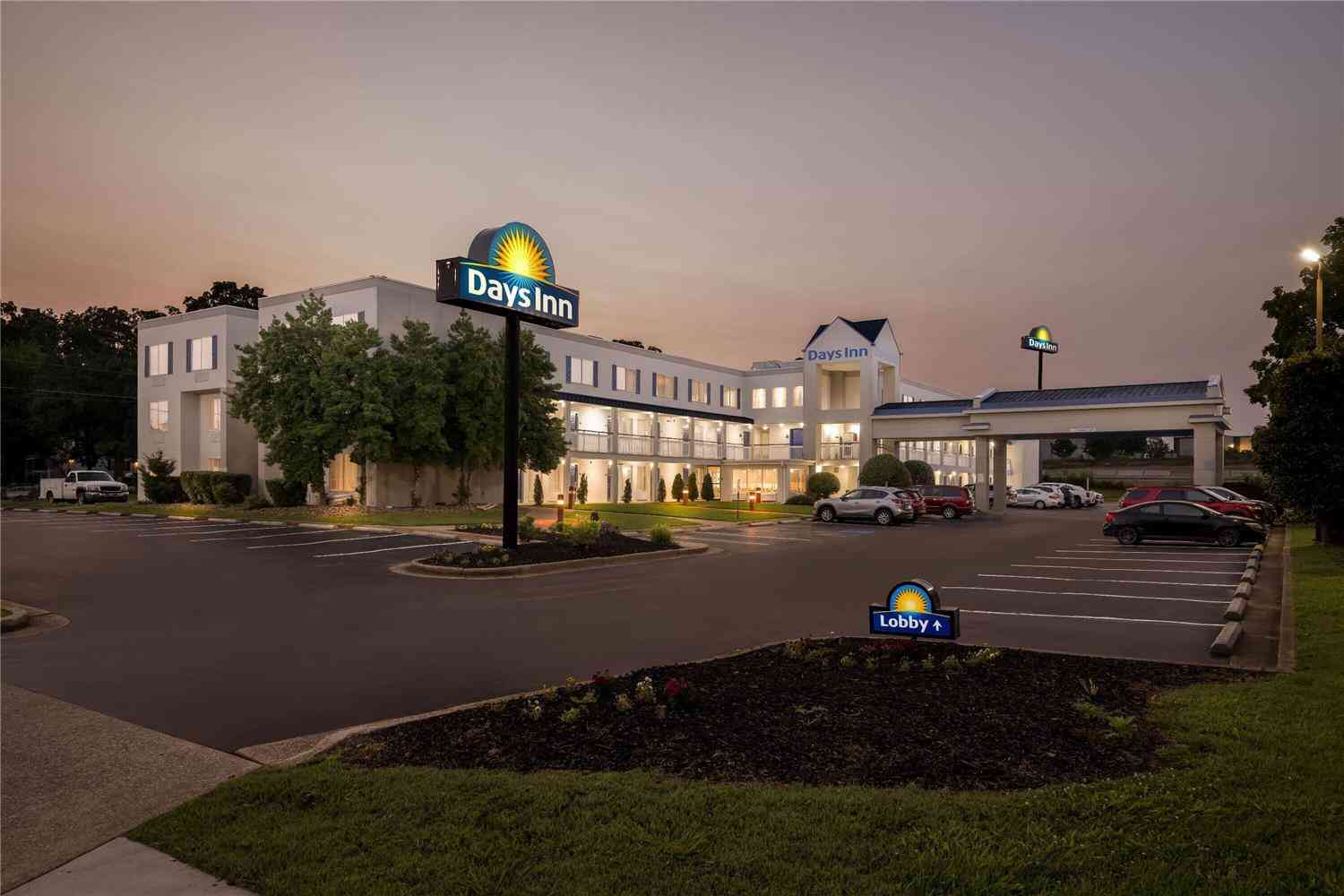 Days Inn by Wyndham Chattanooga/Hamilton Place in Chattanooga, TN
