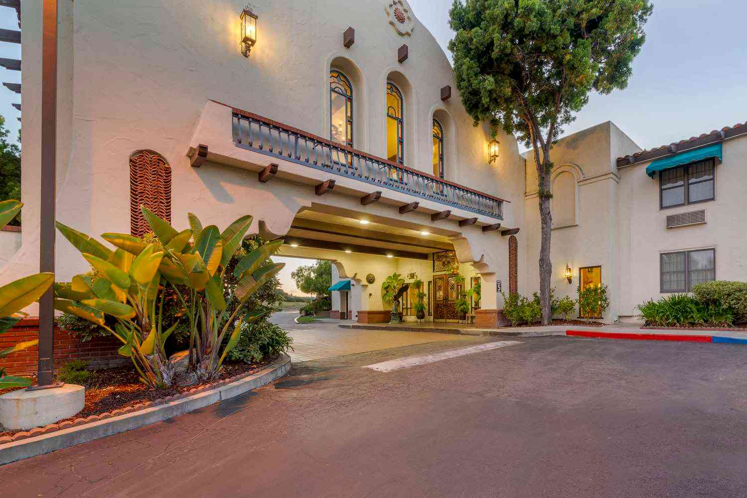 阿罗约格兰德, CA 的 Best Western Casa Grande Inn
