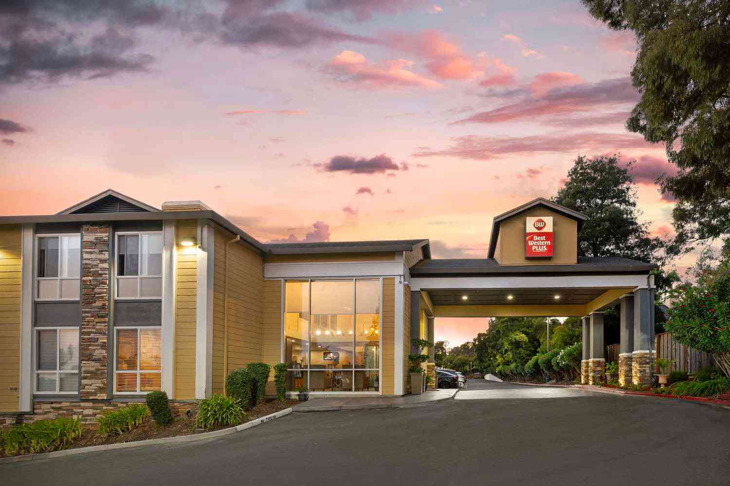 Best Western Plus Heritage Inn em Benicia, CA