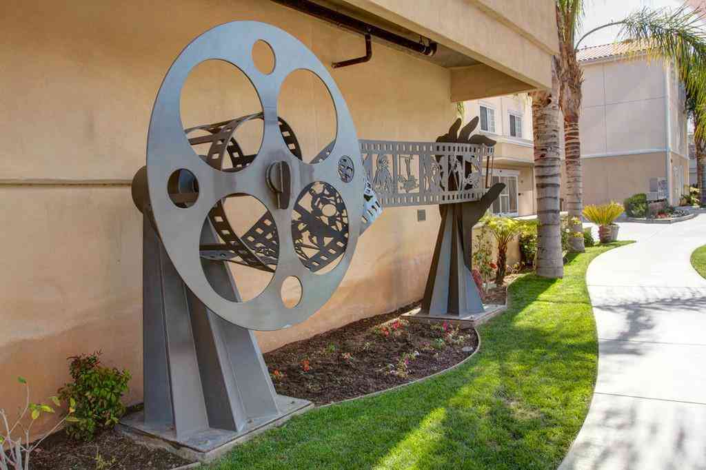 Best Western Plus Media Center Inn & Suites в Burbank, CA