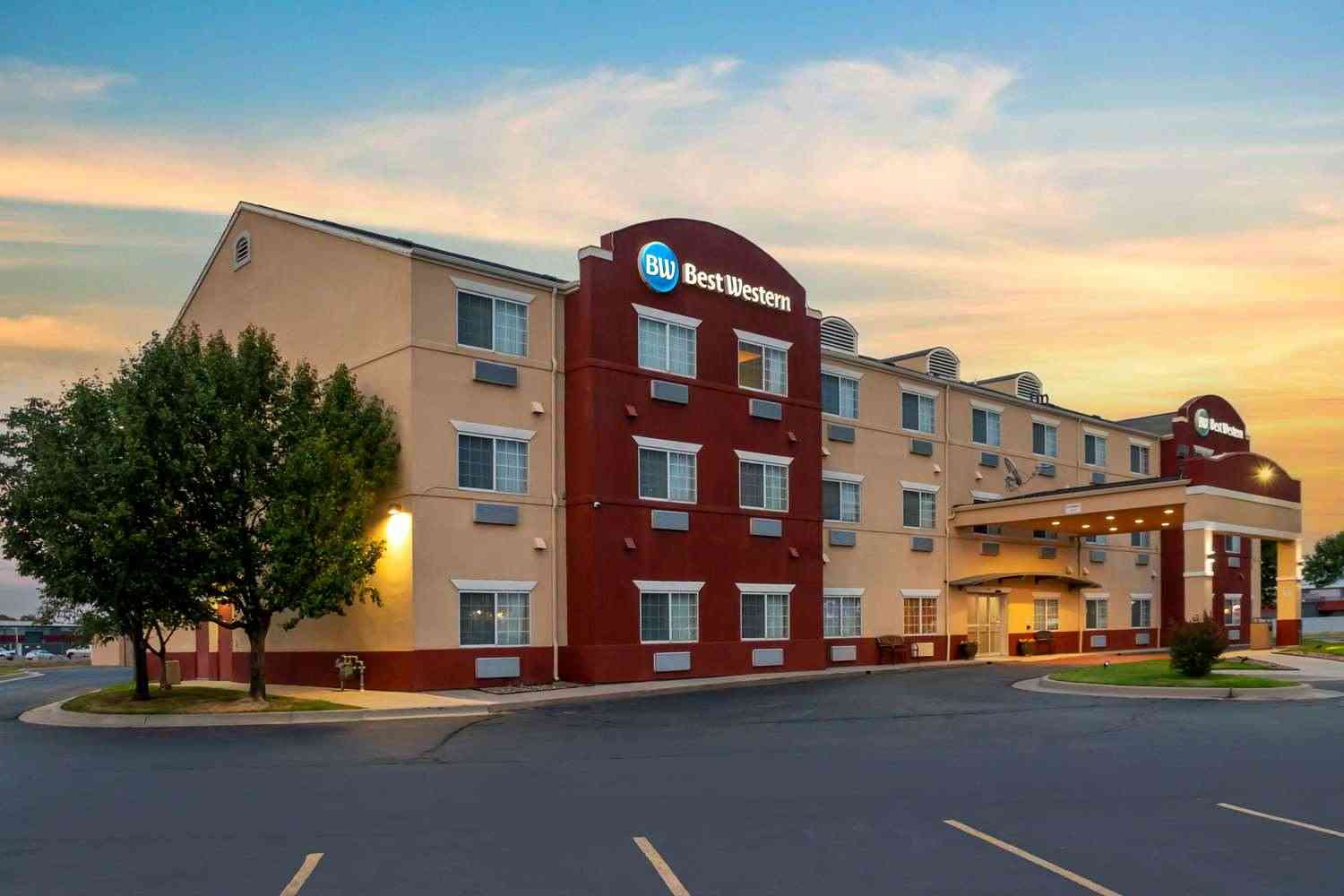 Best Western Governors Inn & Suites a Wichita, KS
