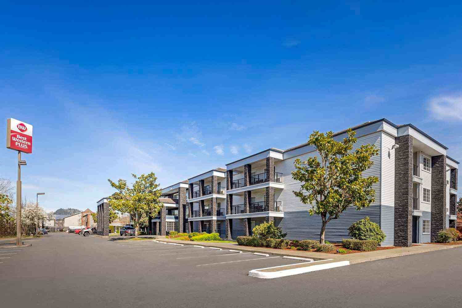 Best Western Grand Manor Inn in Springfield, OR