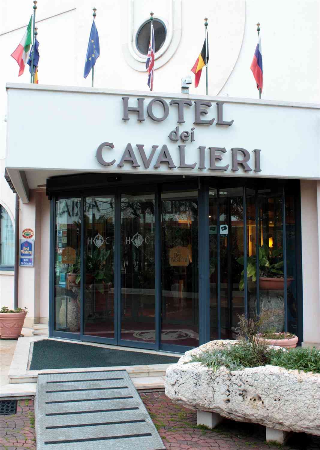 Best Western Hotel Dei Cavalieri em Barletta, IT