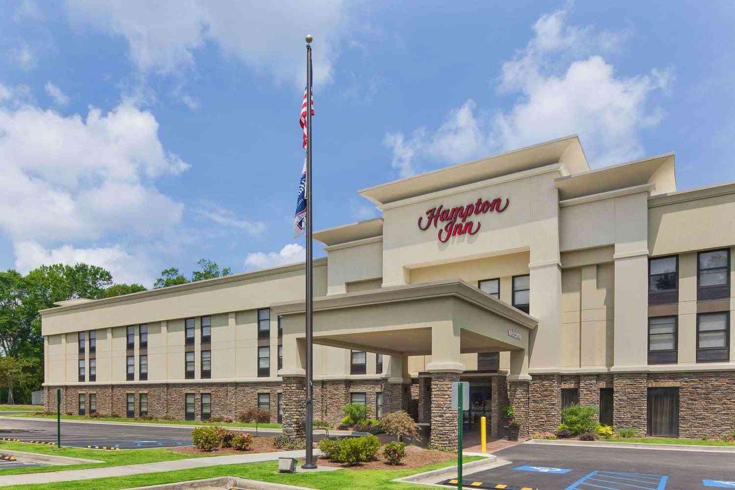 Hampton Inn Lagrange near Callaway Gardens в LaGrange, GA