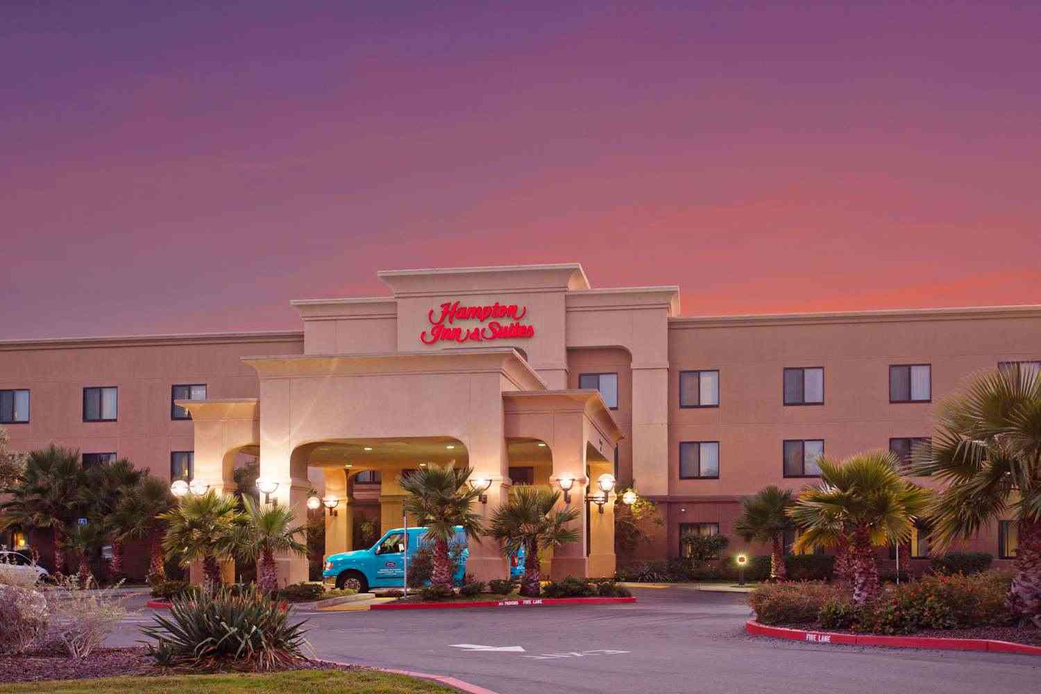 Hampton Inn & Suites Oakland Airport-Alameda в Alameda, CA